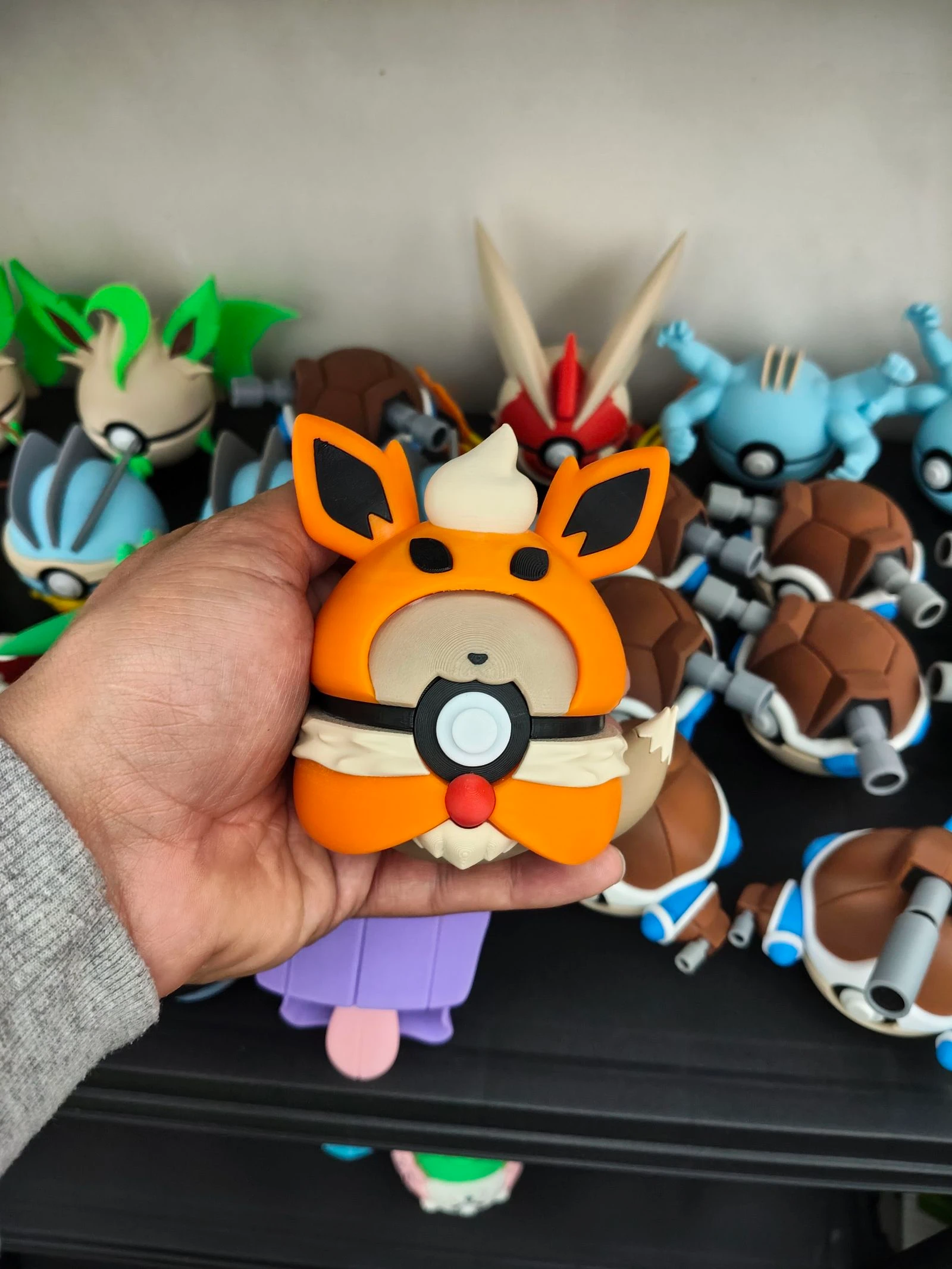 Poncho Flareon Eevee Pokemon Pokeball – photo 3